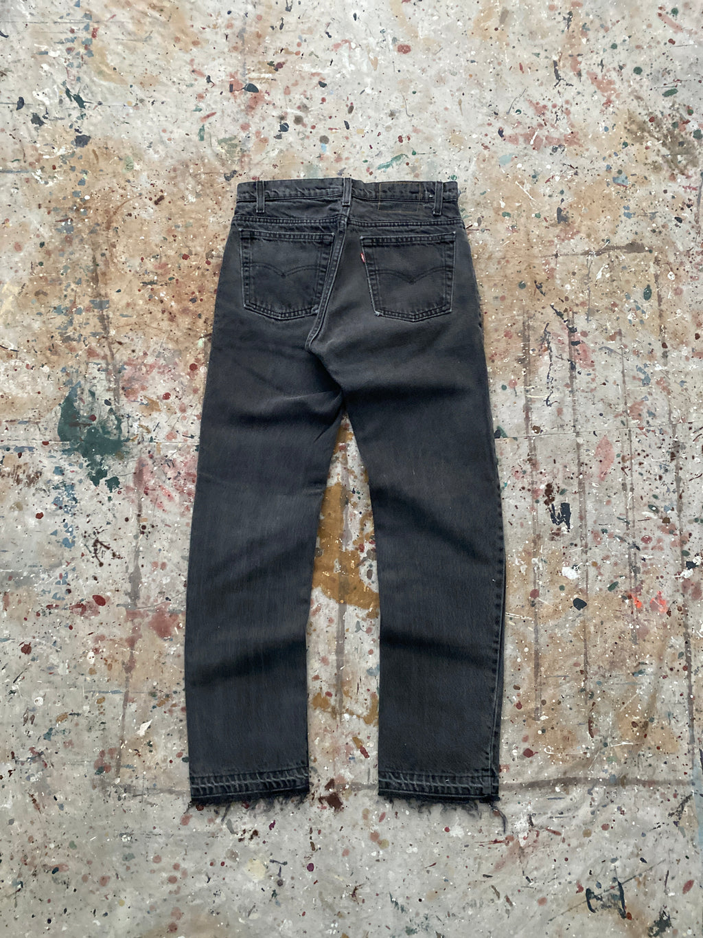 80s faded black levi's 505 released hem painter jeans