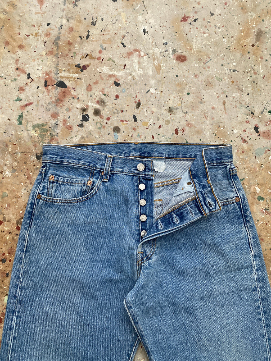 90s levi's 501 light wash jeans