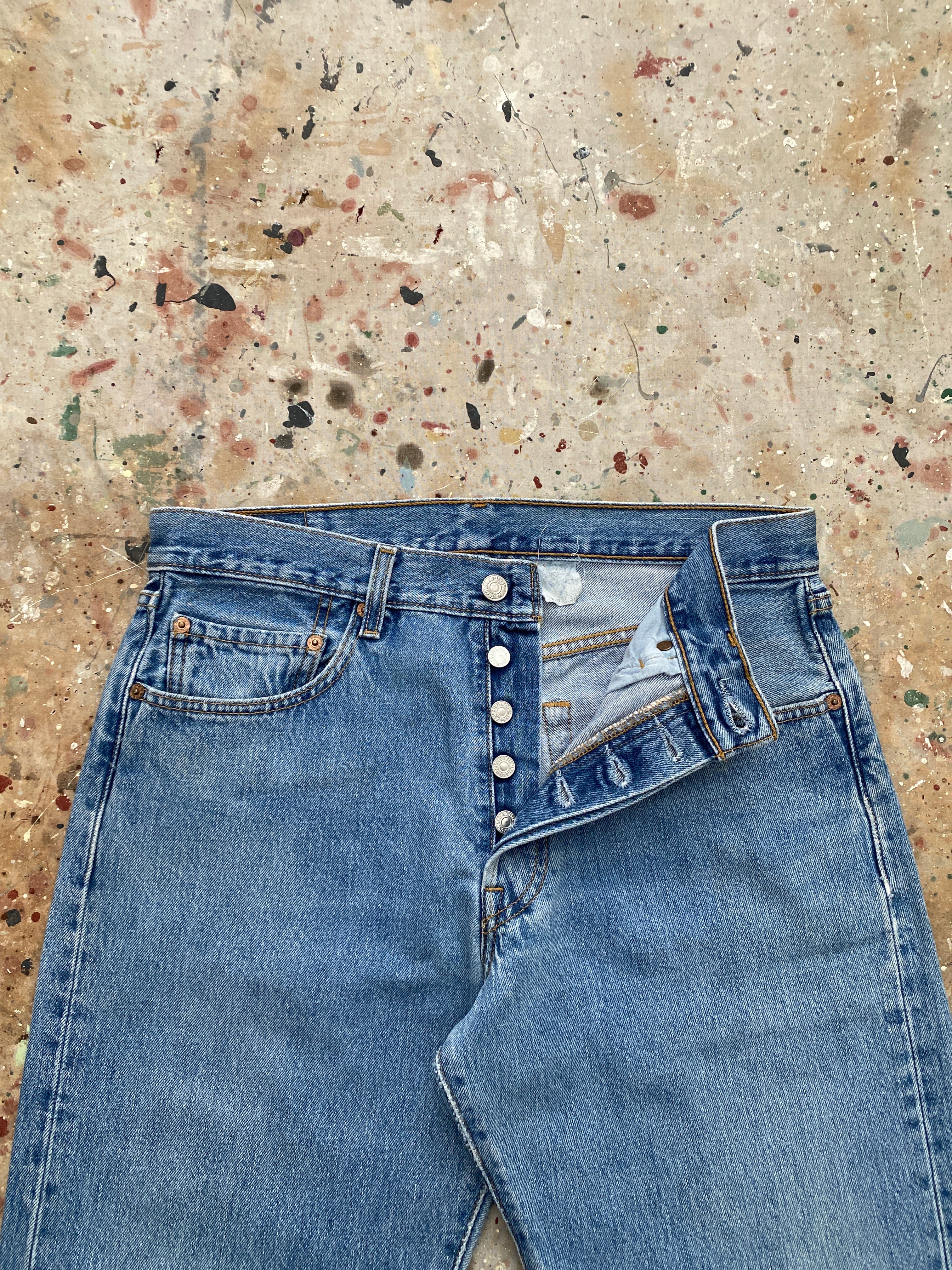 90s levi's 501 light wash jeans